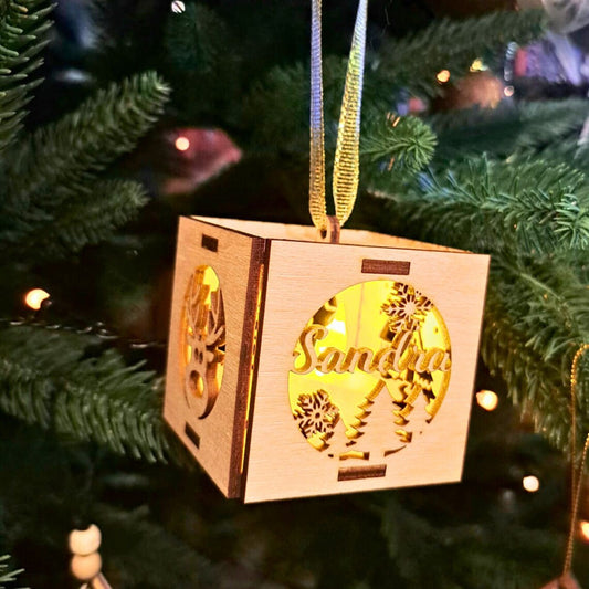 Personalisierte Geschenkanhänger – Christbaumanhänger – Weihnachten - Weihnachtskugel mit Namen