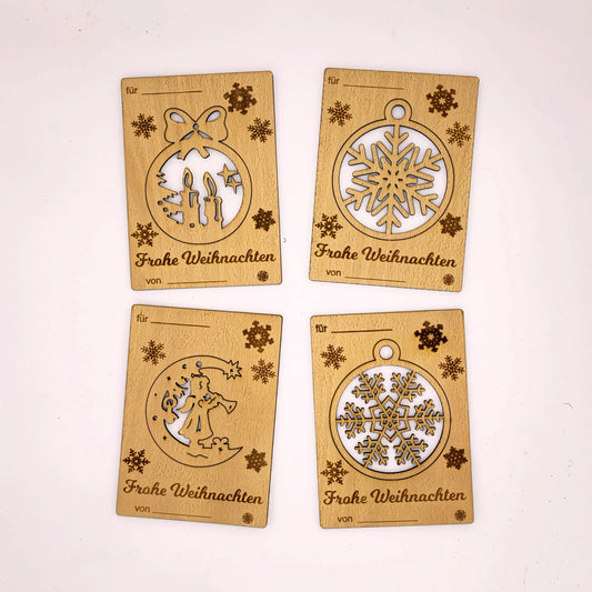 Weihnachtskarte aus Holz mit auslösbarem Christbaumschmuck