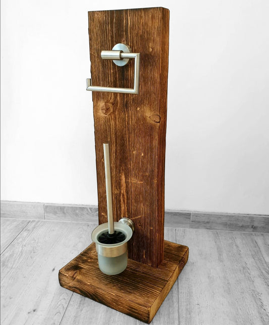 WC-Garnitur aus Altholz - rustikal