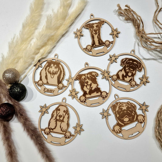 Personalisierte Geschenkanhänger Weihnachtskugel Hunderassen mit Namen
