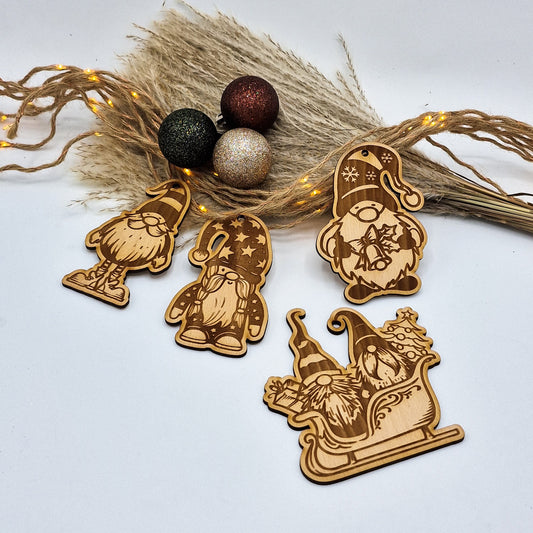 Weihnachtsschmuck " Zwerg / Gnom / Wichtel " / Weihnachtsbaumanhänger aus Holz