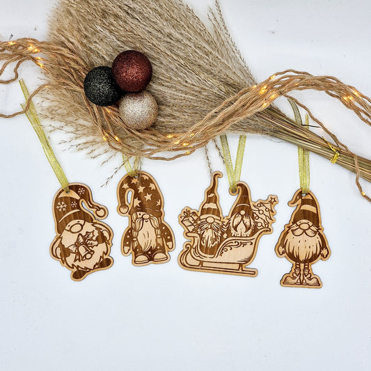 Weihnachtsschmuck " Zwerg / Gnom / Wichtel " / Weihnachtsbaumanhänger aus Holz