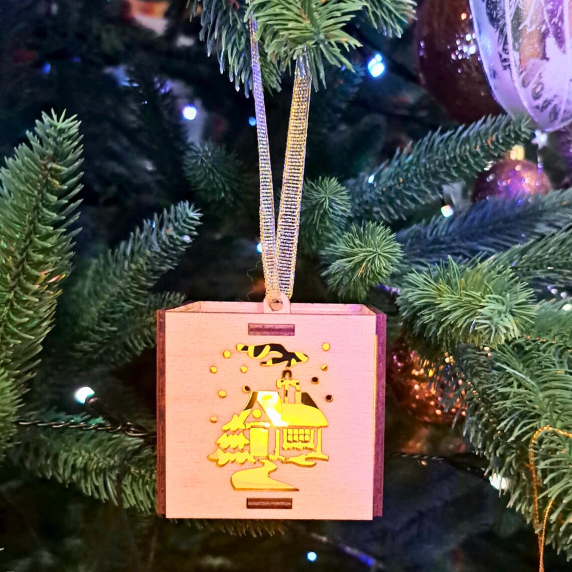 Personalisierte Geschenkanhänger – Christbaumanhänger – Weihnachten - Weihnachtskugel mit Namen