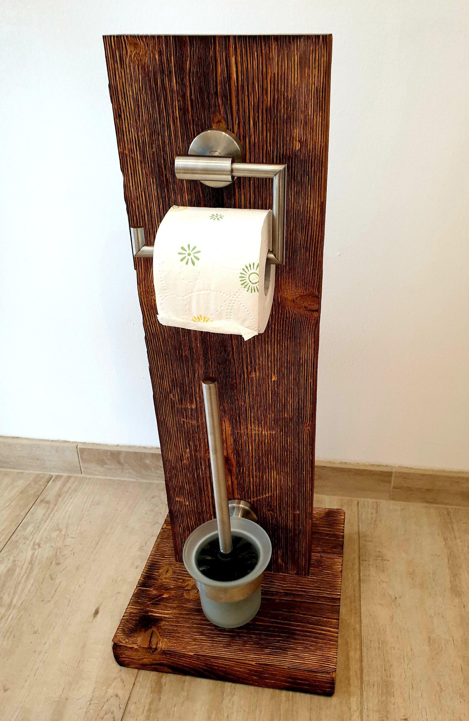 WC-Garnitur aus Altholz - rustikal