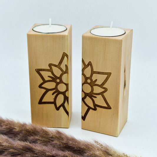 Zirbendeko Zirbensäulen Teelichthalter Kerzenhalter aus Holz Edelweiss